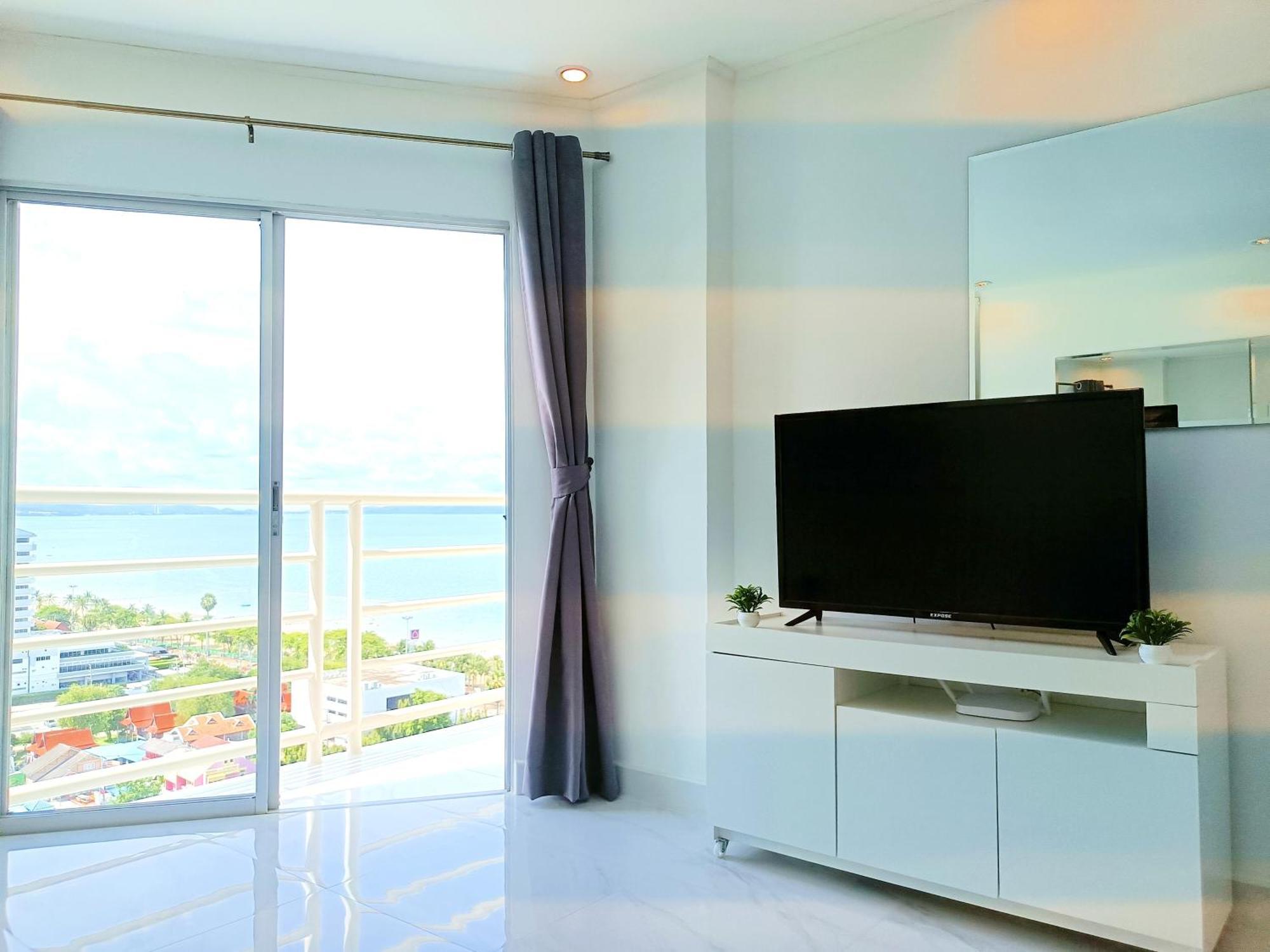 Sea View Beachfront Condos Pattaya หาดจอมเทียน ภายนอก รูปภาพ